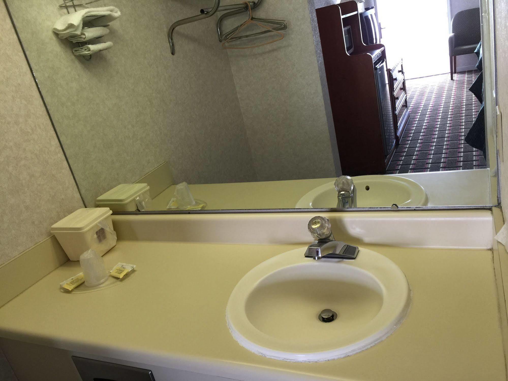 Heritage Inn Cleveland Extérieur photo